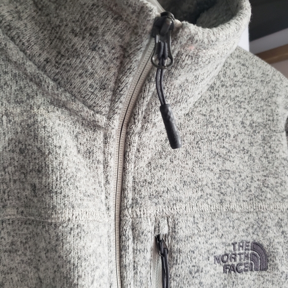 North face pullover - Picture 2 of 4